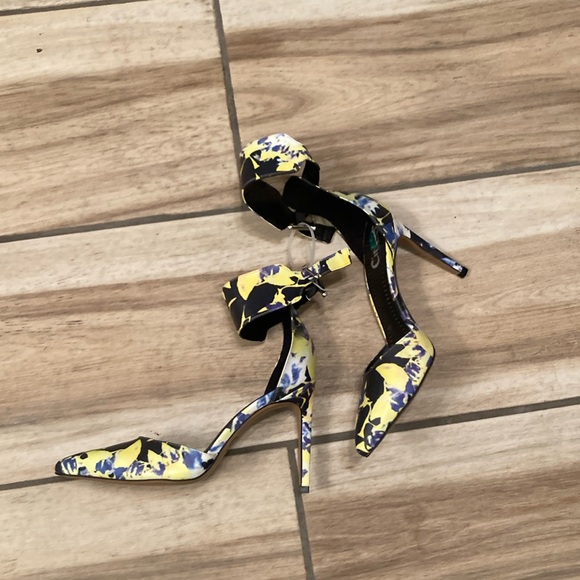 Circus NY by Sam Edelman Women's Maddy
Dress Pump Gently Used Worn inside - Picture 2 of 12